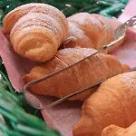 Отель Fiorella *