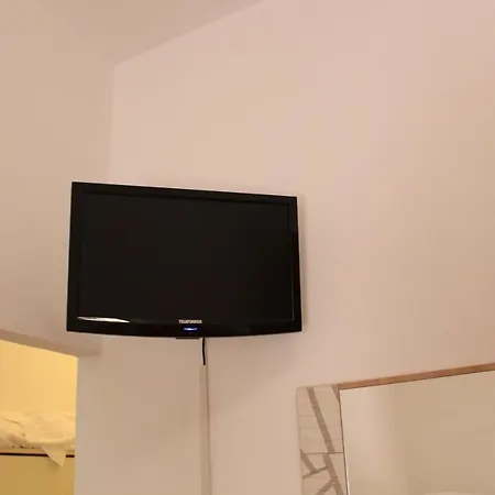 Fiorella Hotel *